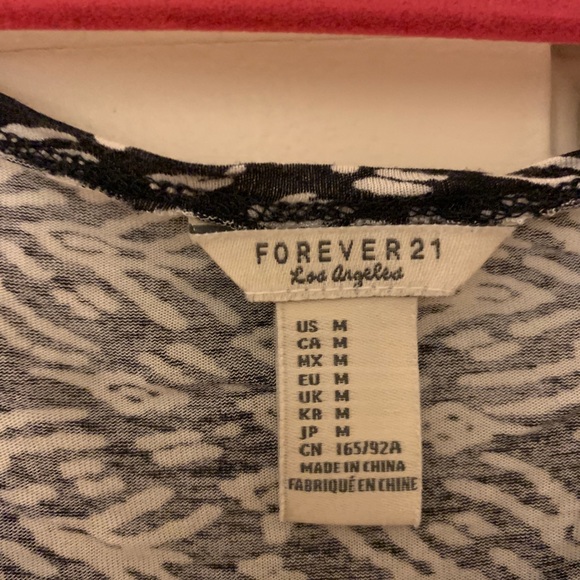 Patterned tee - Picture 3 of 3